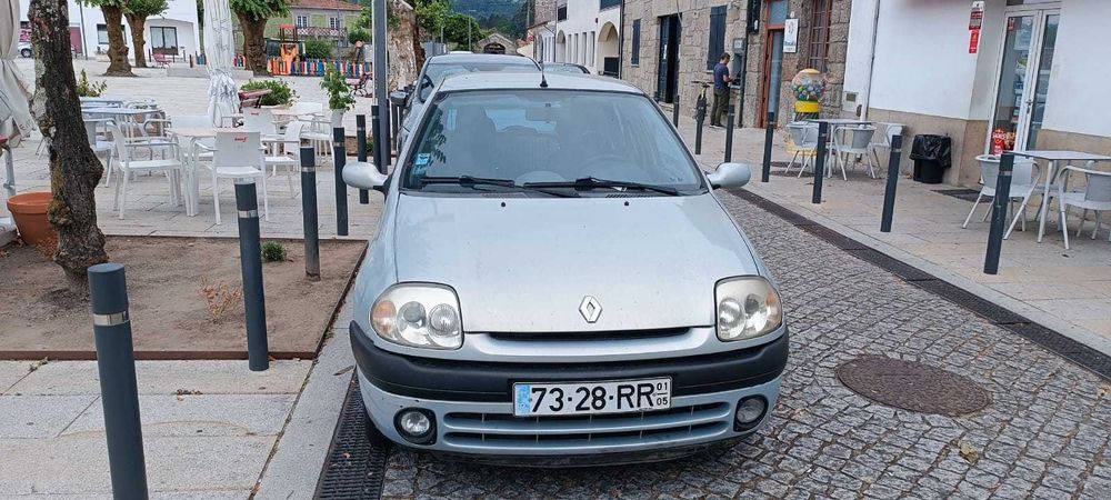 Rensult Clio usado 2001