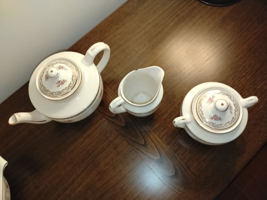 Conjunto de loiça da Fábrica de Sacavém