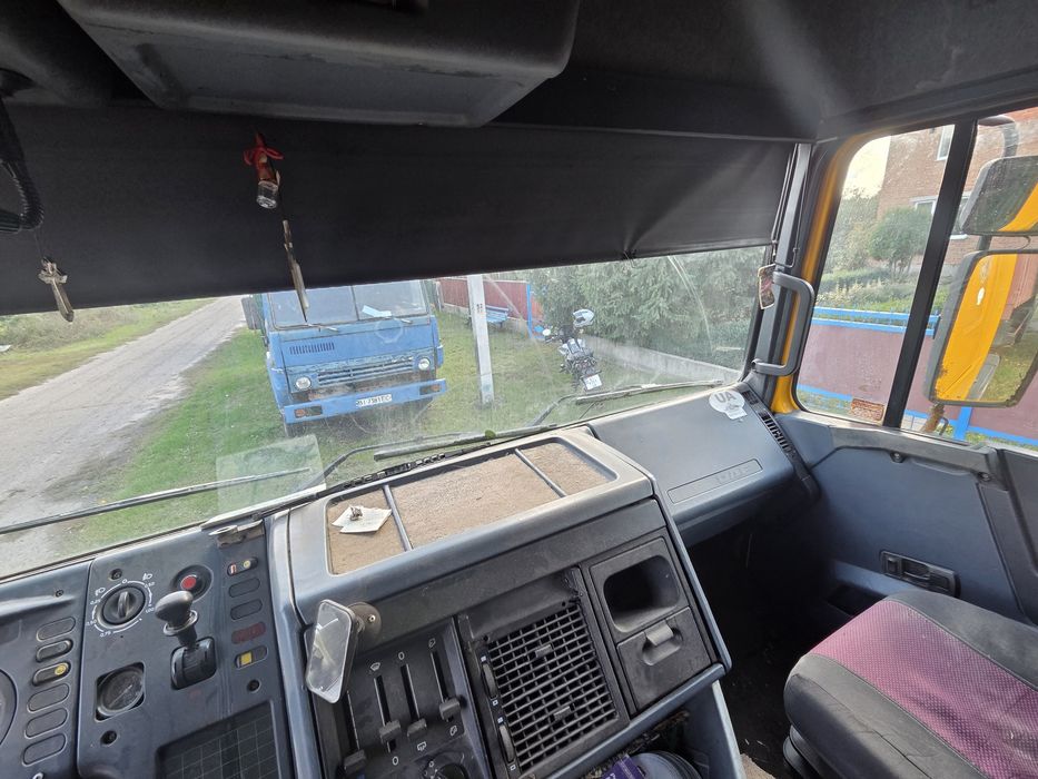 продам сідельний тягач DAF