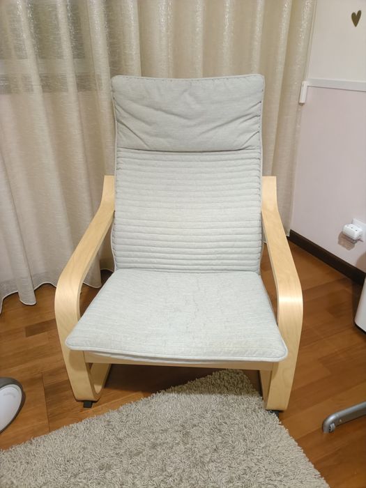 Poltrona cinza IKEA