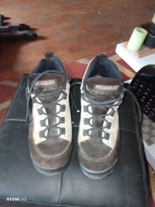 Botas em excelente estado de conservação