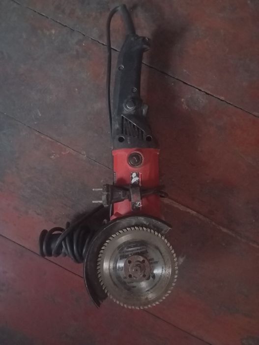 Продам болгарку новую