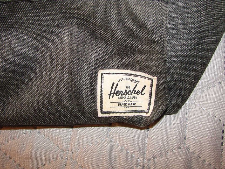 Сумка – бананка поясная Herschel Supply Co Pop Quiz Hip Pack. Канада