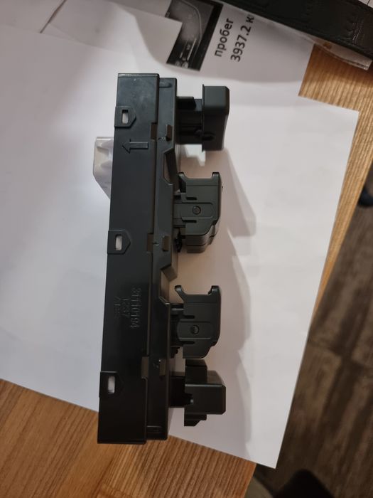 Кнопка перемикача склопідйомника SONATA LPI