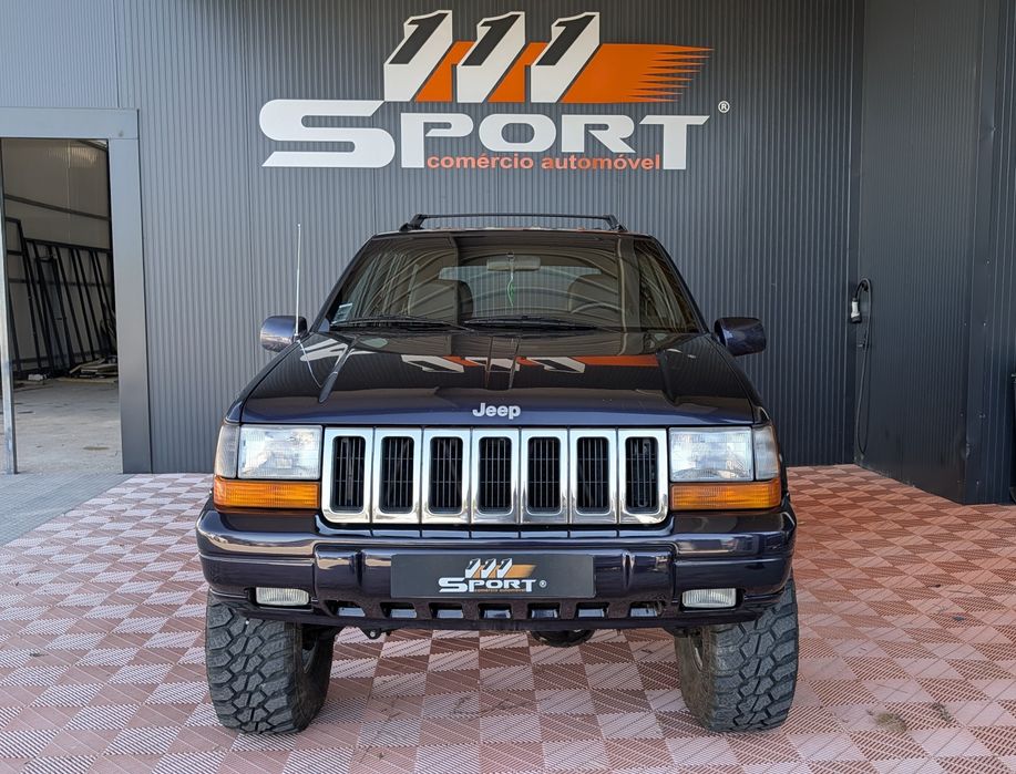 Jeep Grand Cherokee Laredo