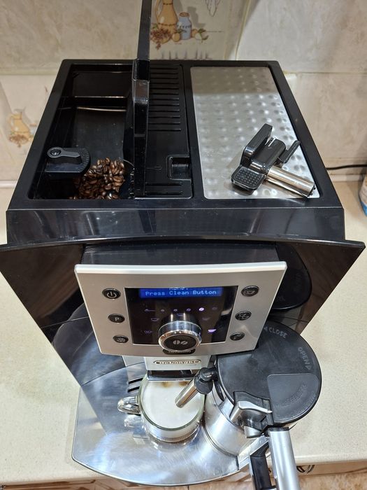 Кофемашина Delonghi Perfecta Cappuccino маленький пробег