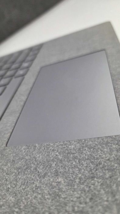 Surface Laptop 2 i5 8350U 8GB 128SSD 1769 Dotyk 2256x1504 Microsoft