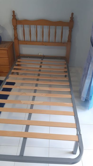 Quarto completo, camas solteiro