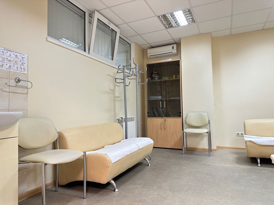 Оренда кабінету 17 м.кв., бульвар Кольцова, фасад. Без комісії!