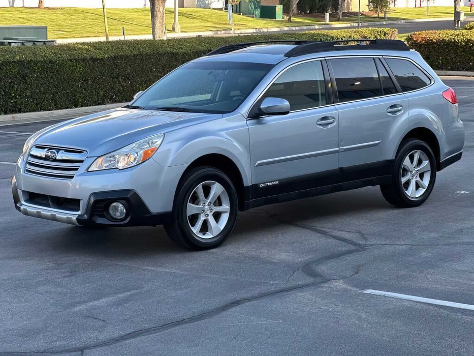 Subaru Outback Limited      2013
