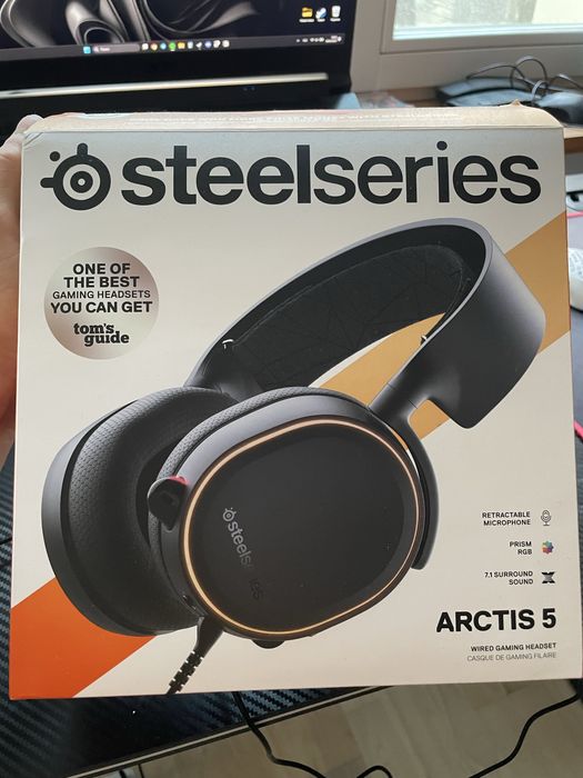 Sluchawki steelseries Arctic 5 black RGB