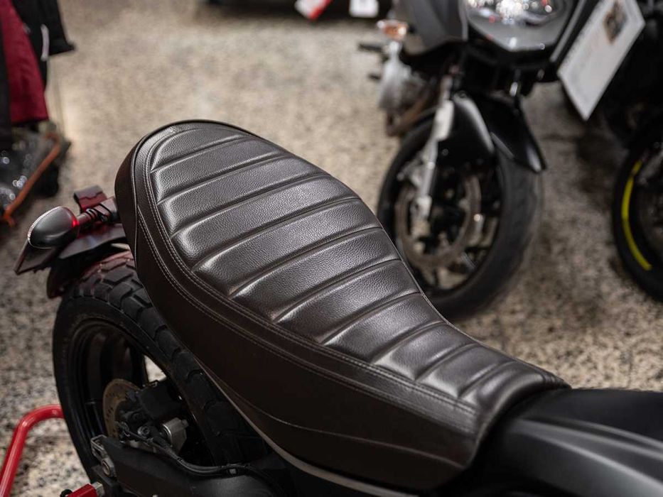 Ducati Scrambler 800 com apenas 3090 Kms ( Reservada )