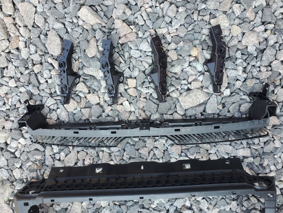 Направляющая кронштейн крепление крило бампер VW Tiguan USA 2017-2021