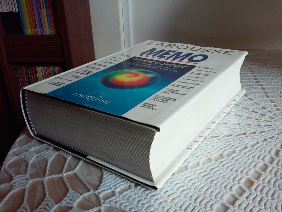 dicionário Mémo Larousse Encyclopédie impecável