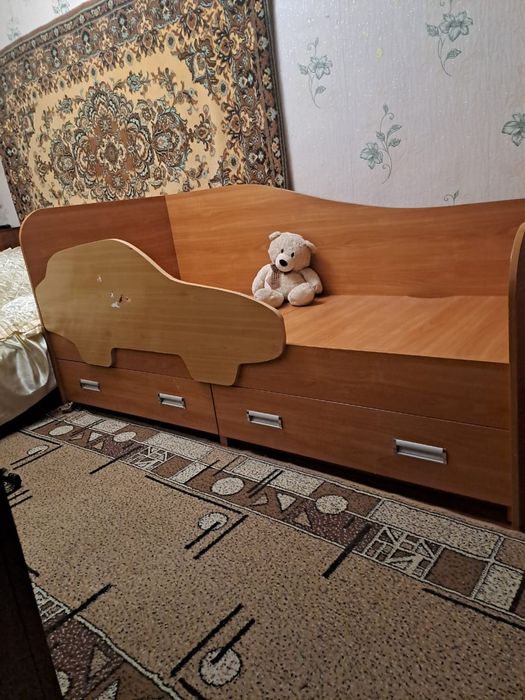 Ліжко односпальне  дитяче 80х190 якісне.