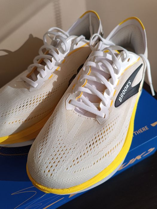 Brooks Hyperion Max 4 roz. 42
