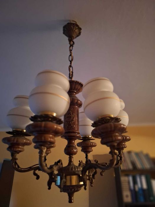 Żyrandol ceramiczny/fajansowy – 6 szklanych kloszy – Lublin