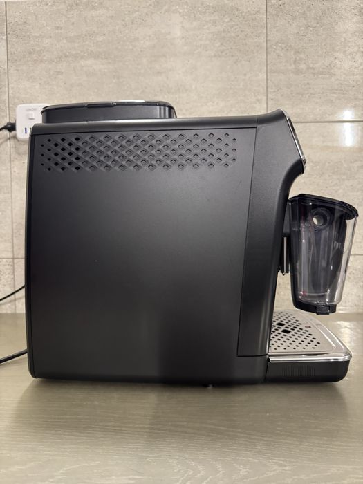 Кофемашина Philips Latte Go EP3246 2021 року