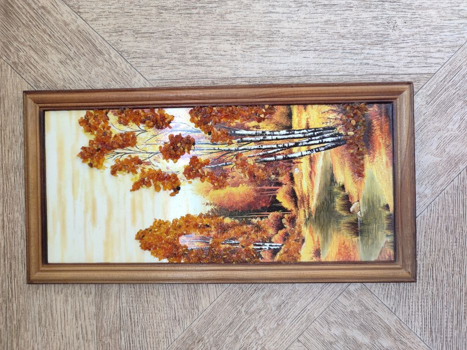 Картина с янтарем