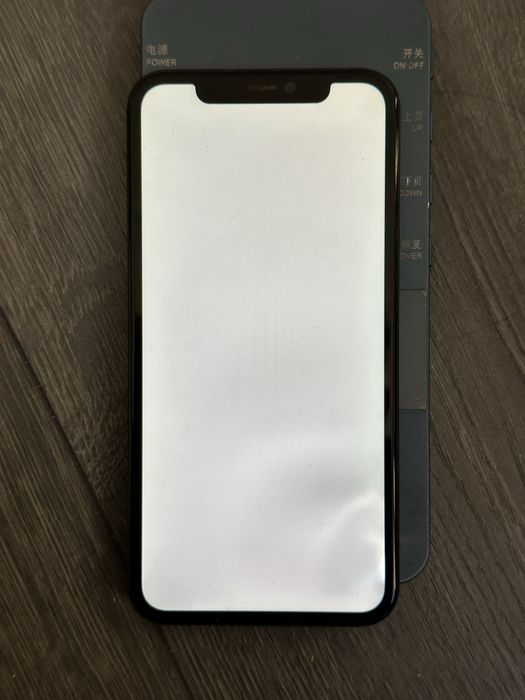 Дисплей iPhone 11