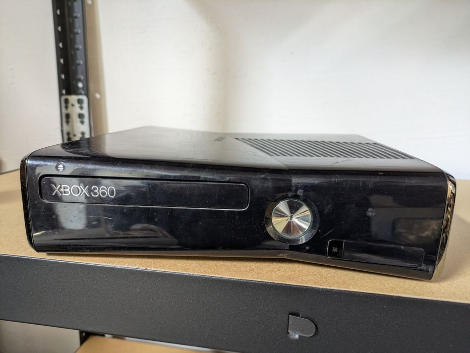 Xbox 360 + Kinect + 2 pady | Sprawny zestaw