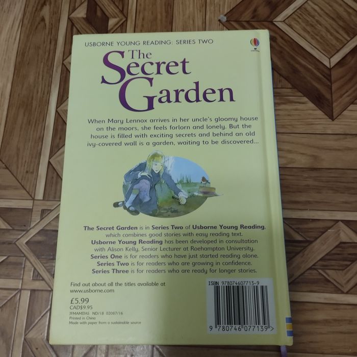 Книга The Secret Garden автор Lesley Sims