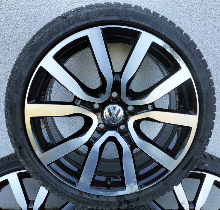 Felgi z oponami zimowymi VW Golf GTI GTD Caddy Touran 7,5x18 ET51 5x11