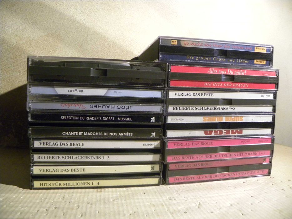 71 pudełek na płyty CD w fajnym stanie pudełka na 1 cd, na 2 cd oraz boxy