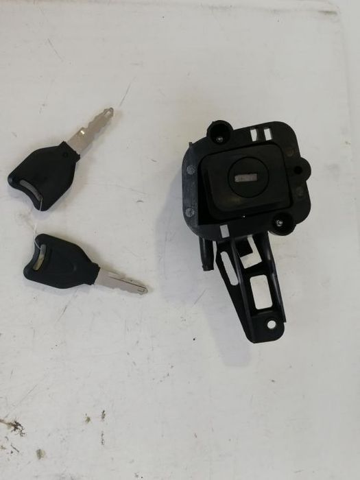 Pistola fechadura canhao mala renault Clio 1999 a 2001 (nova)