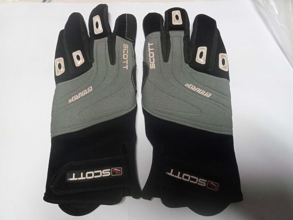 Luvas de enduro/motocross SCOTT em muito bom estado.