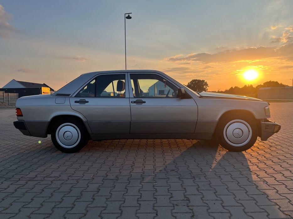 Mercedes-Benz W201 (190) 190E W201 2.0 Benzyna Manual Oryginał Niemcy DE Webasto Szyberdach