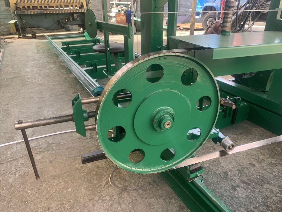 Ремонт коліс до пилорами Ясень