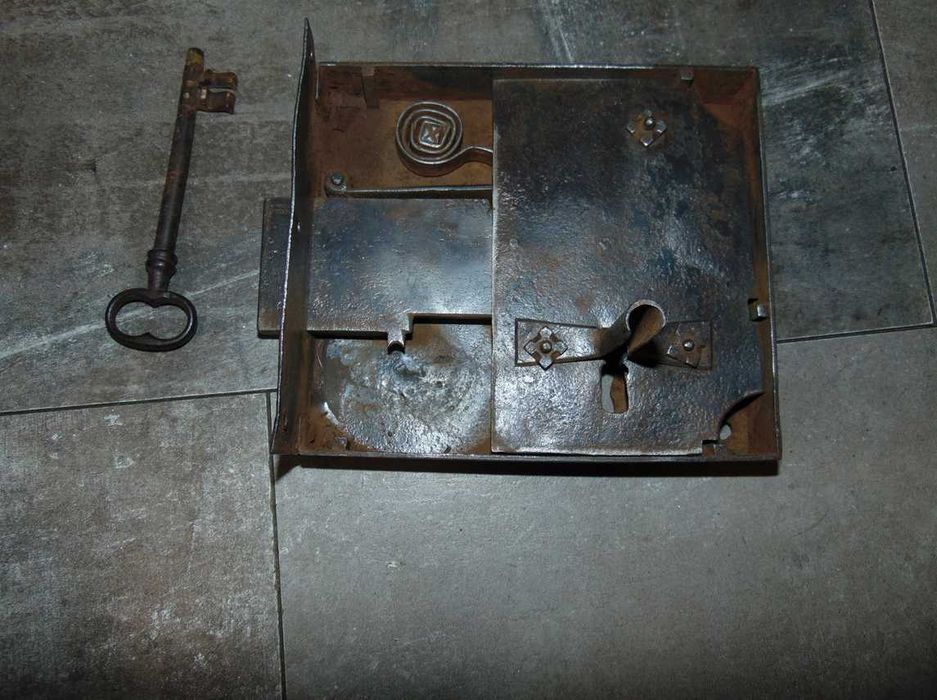 XIX w.zamek do bramy,bramki itp.