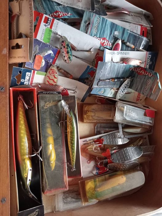 Продам рыбацкие снасти.