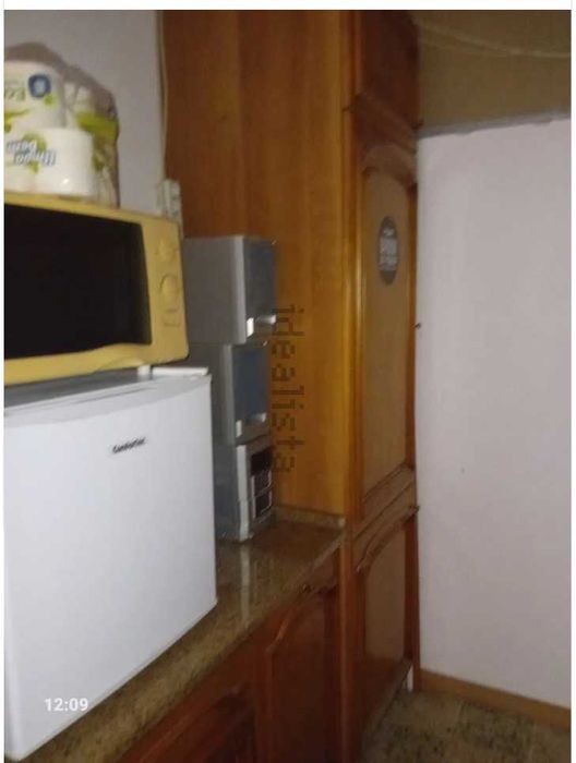Aluga-se loja na Baixa da Banheira, junto à Cabeça do Padre