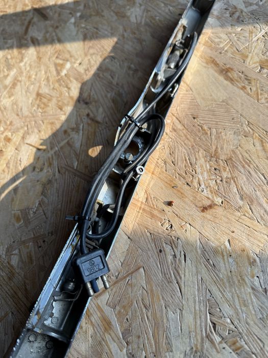 Listwa bagaznika chrom R107 W107