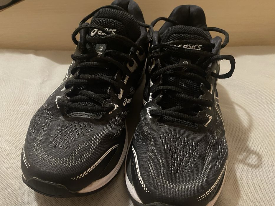 Продам кросовки asics