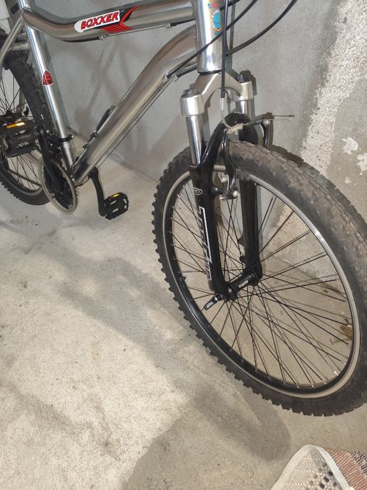 Bicicleta nova em alumínio