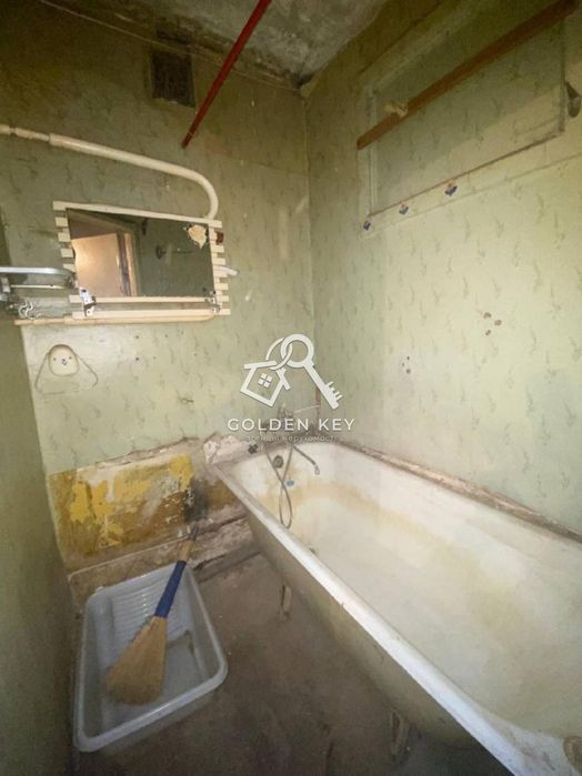 Продаж 3-кімнатної квартири на Соцмісті