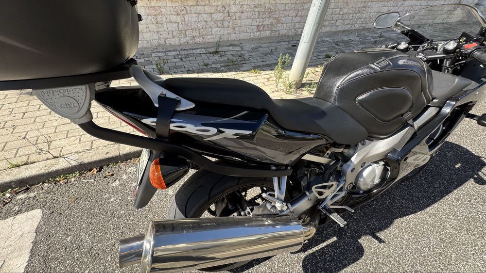 Honda CBR 600F - 57.000 km- excelente estado