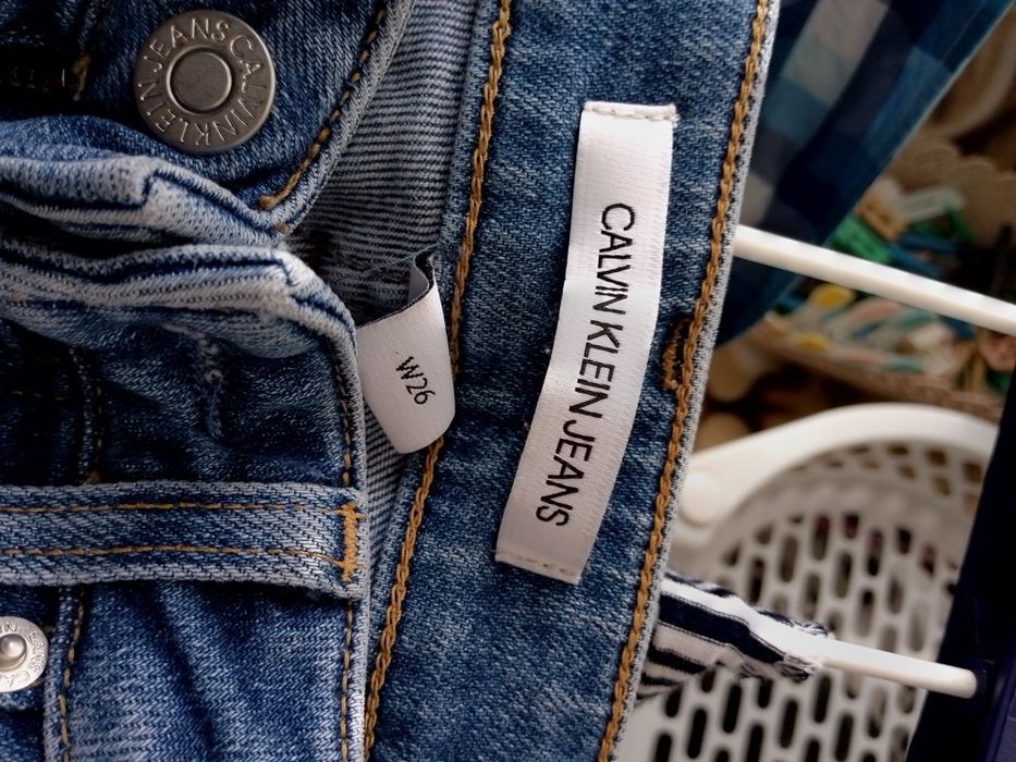 Джинси Calvin Klein жіночі з лампамаии