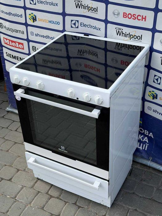 Електрична плита 220В б/в Electrolux 90/60/60 білий колір #07929 недорого