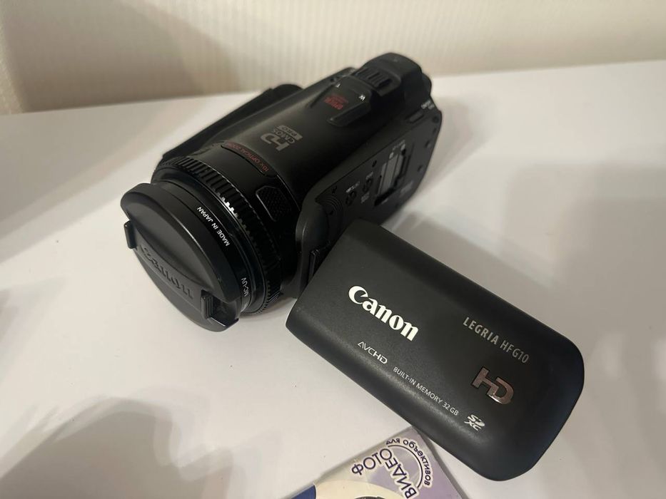 Відеокамера Камера Canon Legria hf g10 на українській мові