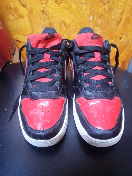 Женские кожаные кроссовки