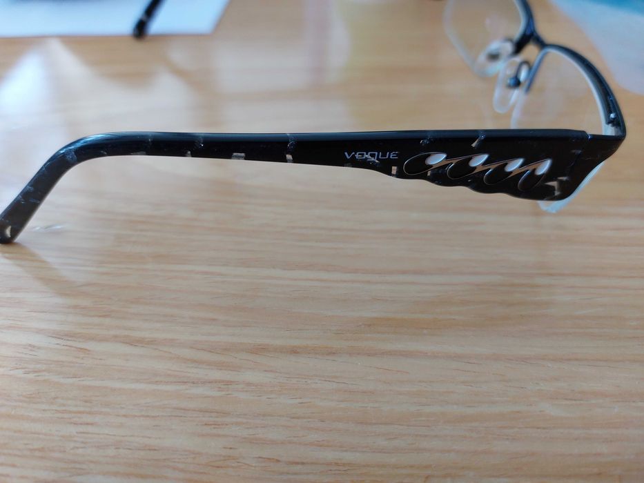 Óculos de senhora Vouge