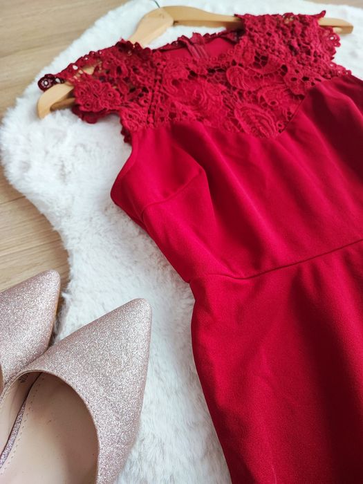 Czerwona elegancka sukienka S36 święta sesja wesele