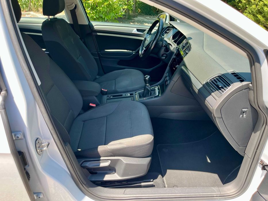 VW Golf 7.5 1.6 TDi BlueMotion Executive 115CV.