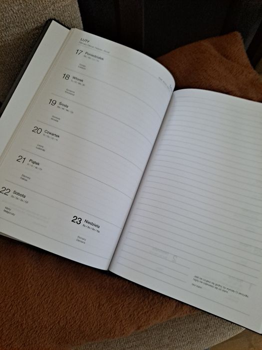 Kalendarz książkowy 2025