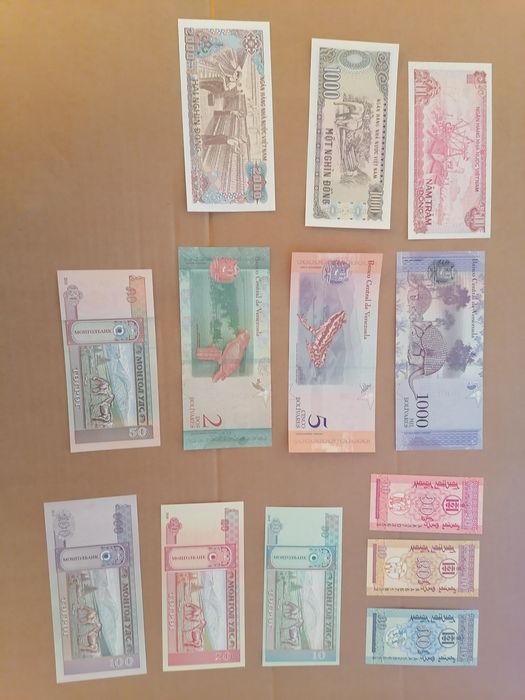Zestaw banknotów świata 54szt UNC