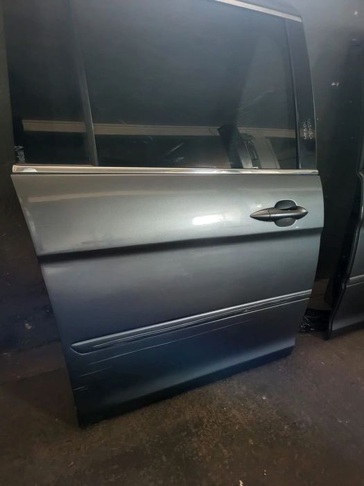 honda odyssey 2010rok drzwi kompletne
